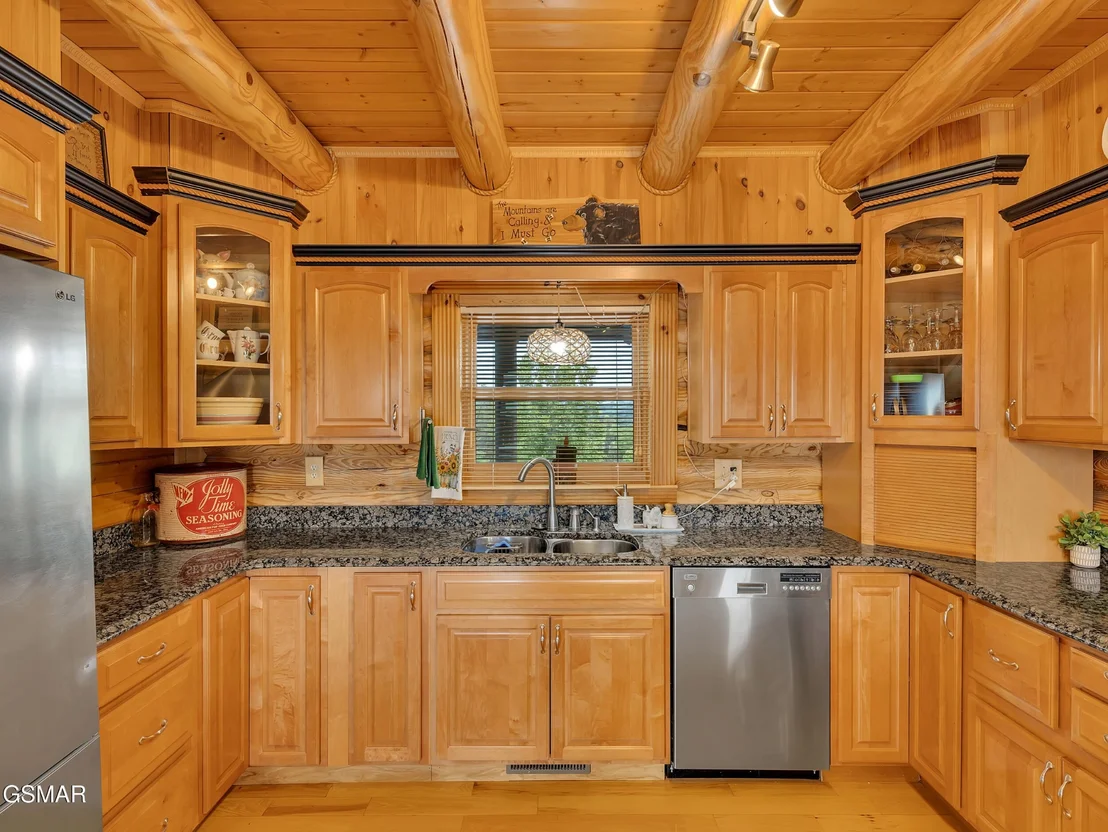 Photo of 838 Pinnacle Drive