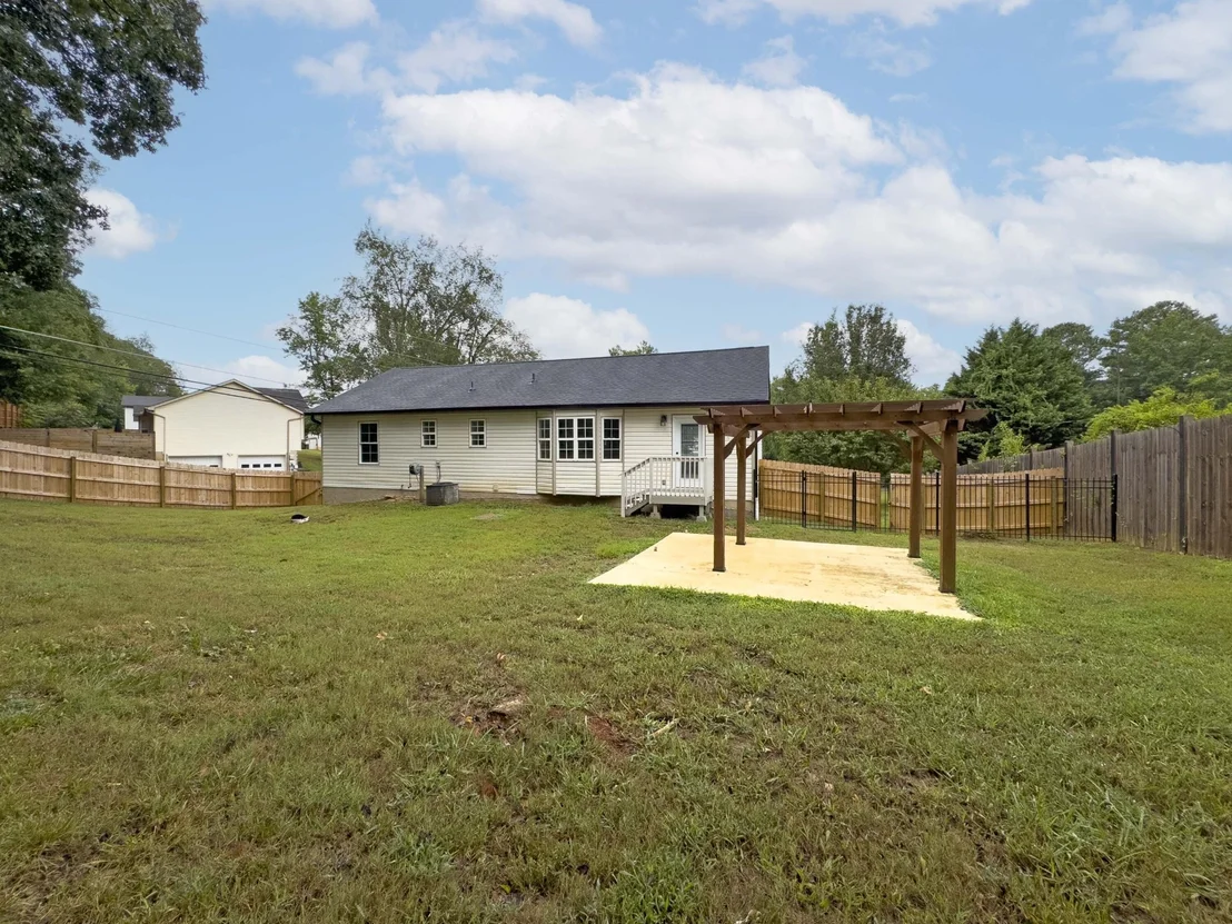Photo of 7001 Treeline Drive