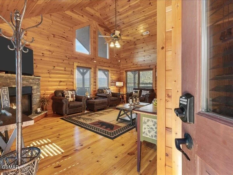 Photo of 2512 Laurel Point Way