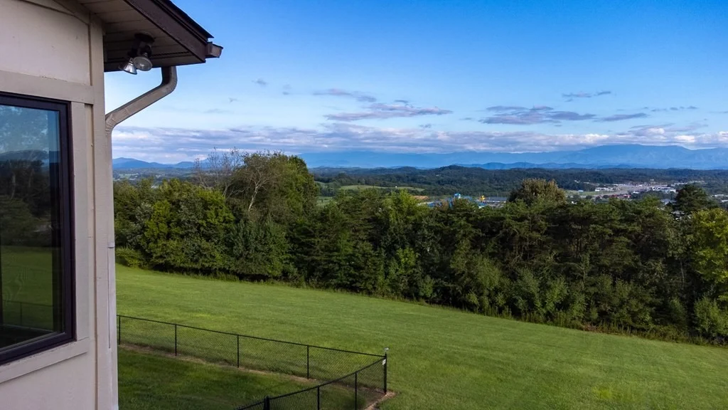 Photo of 351 Grandview Drive