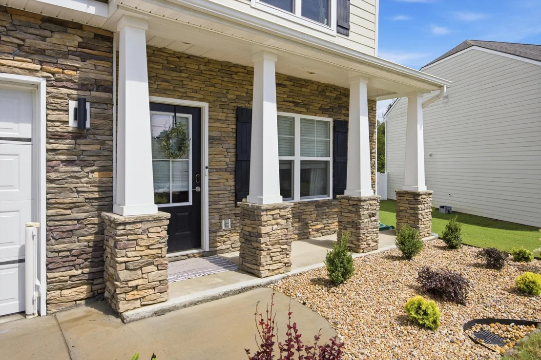 Photo of 49 Ridgelake Circle