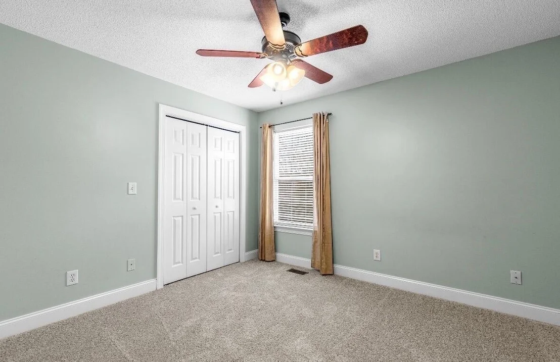 Photo of 433 Stanford Dr