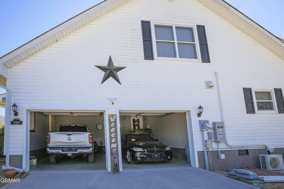 Photo of 3450 Valley View Road