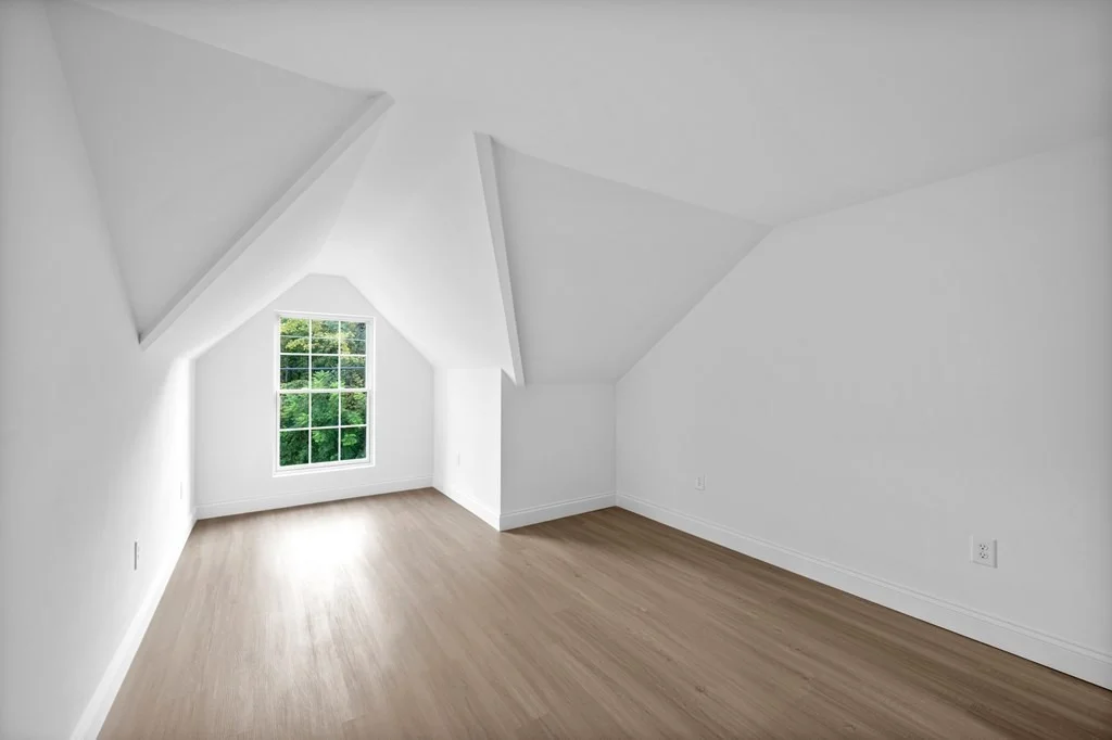 Photo of 210 Red Bud Lane