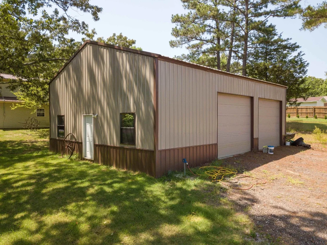 Photo of 800 COX DR