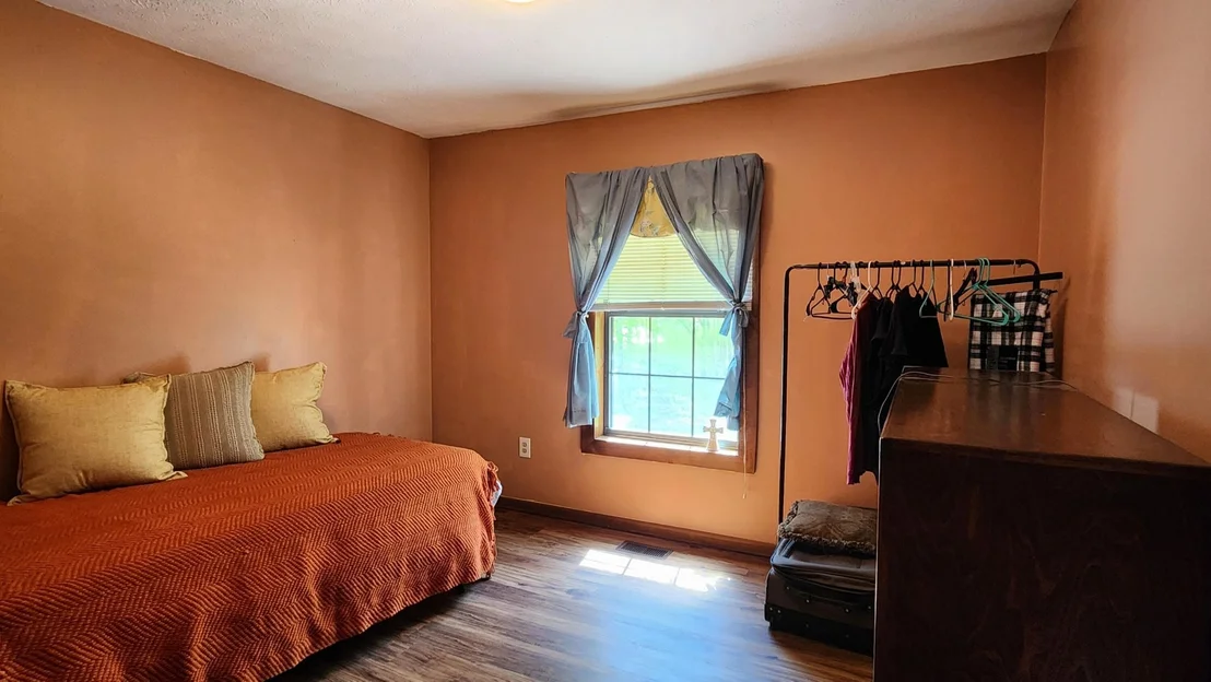 Photo of 2444 Amanda Ln