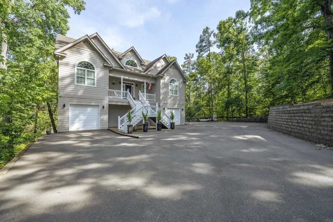 Photo of 120 KNOTTY OAKS TRL