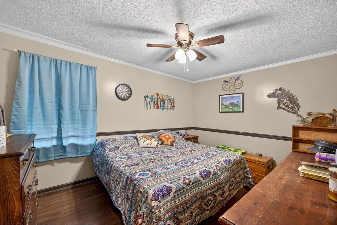 Photo of 230 SE Fairview Drive SE