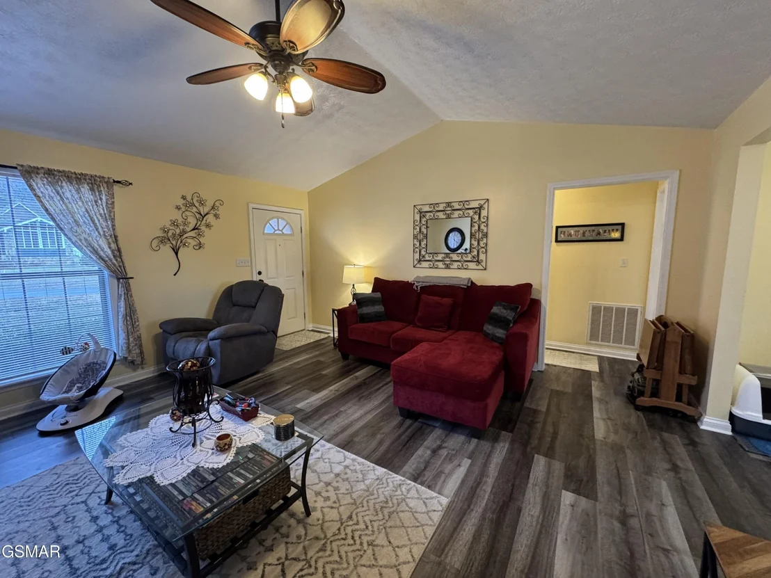 Photo of 628 Broadview Drive