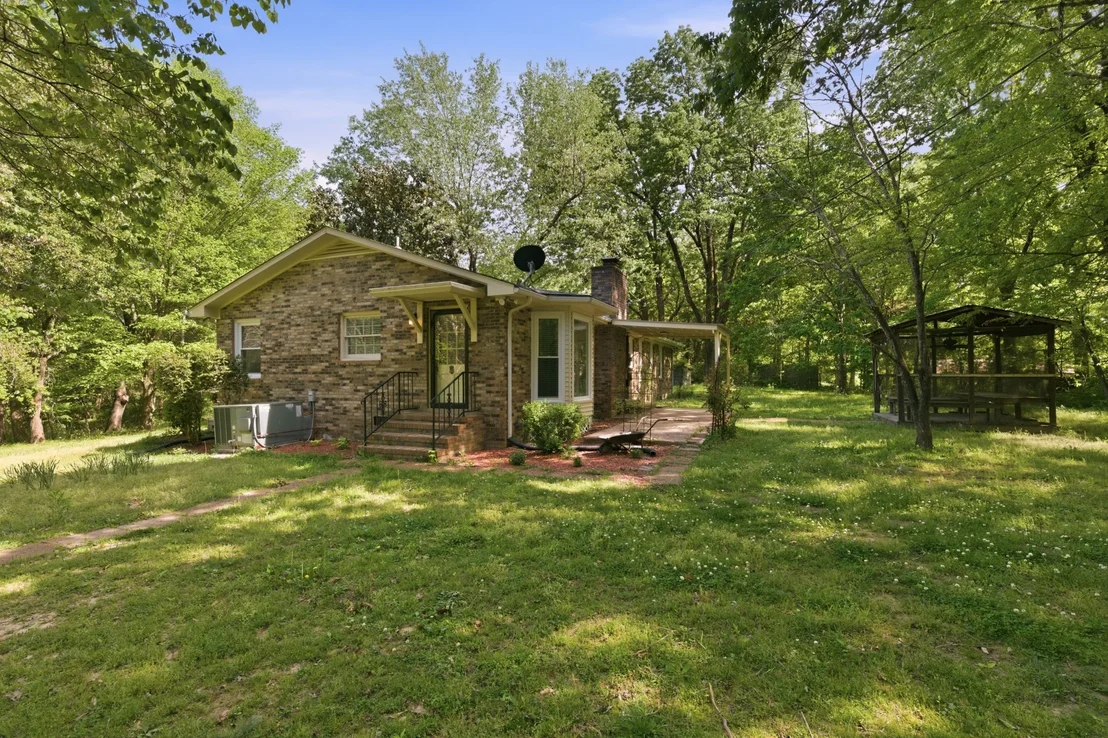 Photo of 2225 Highway 48 N