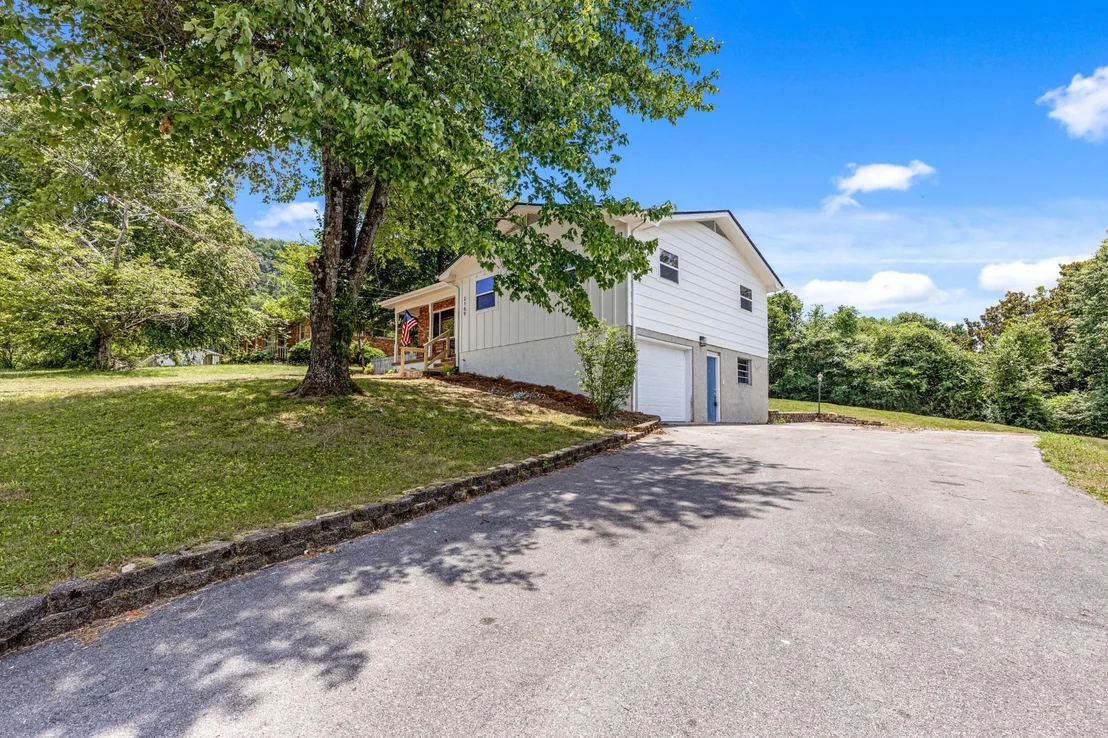 Photo of 9612 Brewer Drive