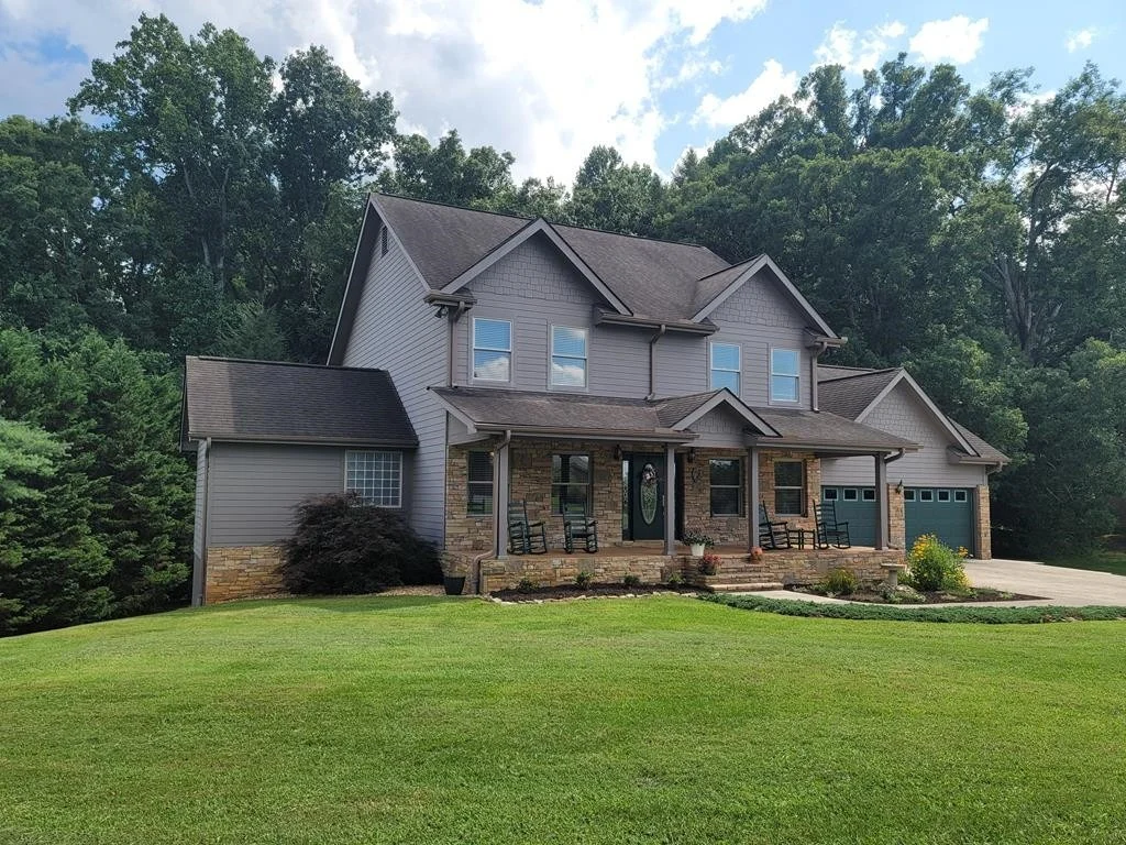 Photo of 1310 Laura Lane