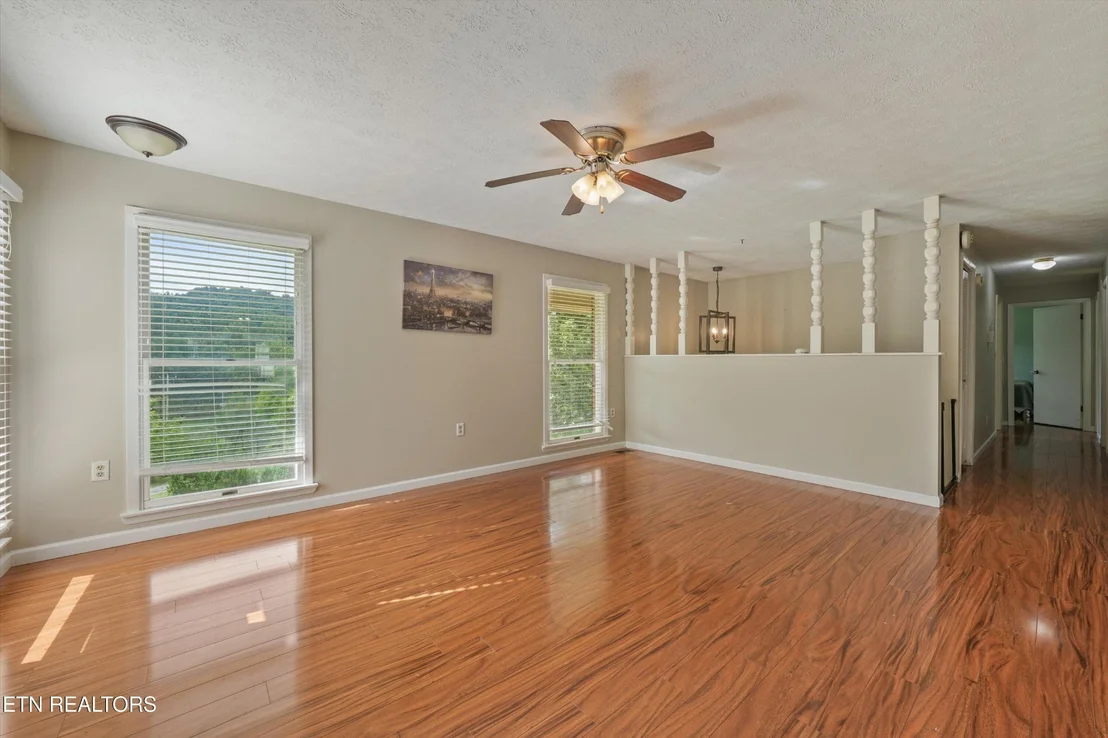 Photo of 1696 Clouds Rd