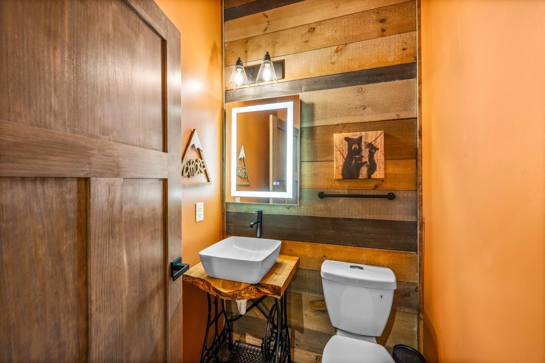 Photo of 1237 Hemlock Drive