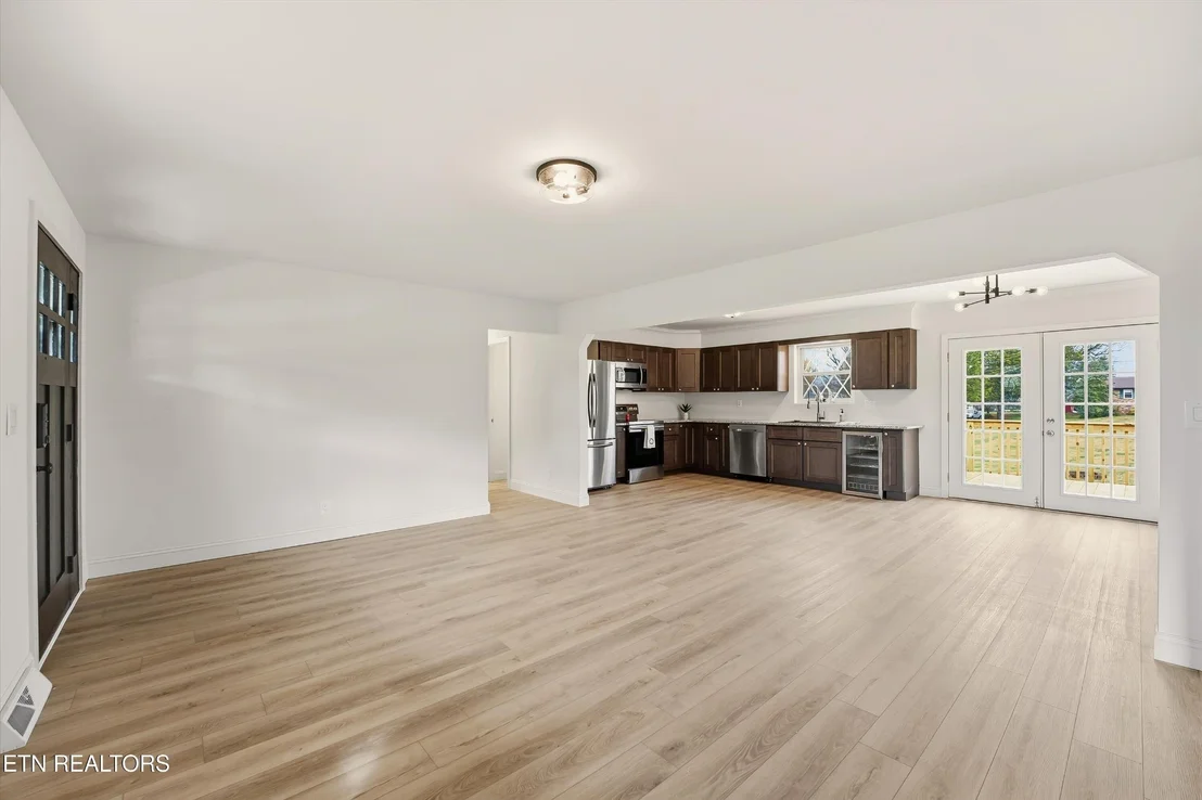 Photo of 229 Brown Crest Rd