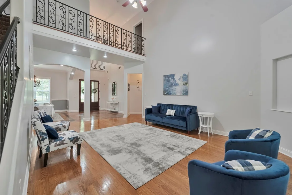 Photo of 2405 Canadaville Loop