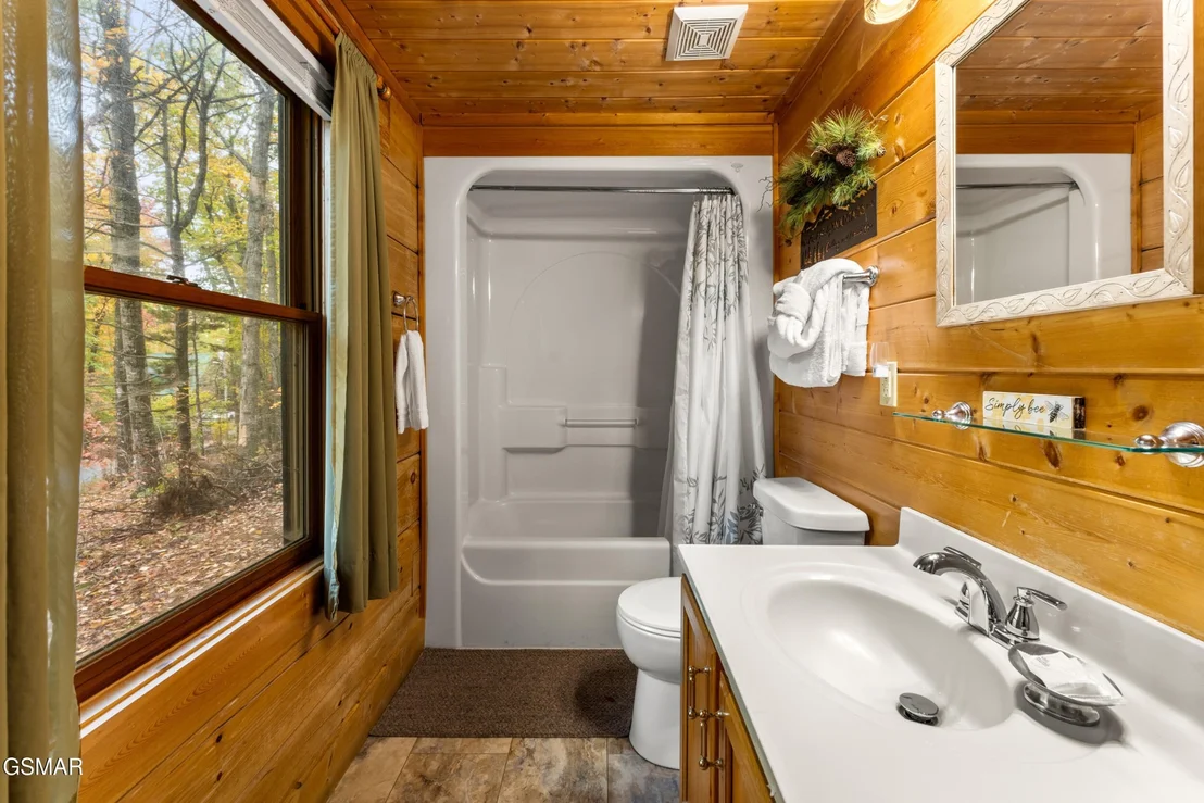 Photo of 2101 Red Bud Road