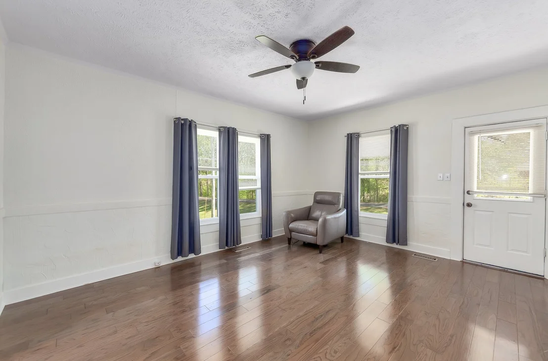 Photo of 52 Cox Dr