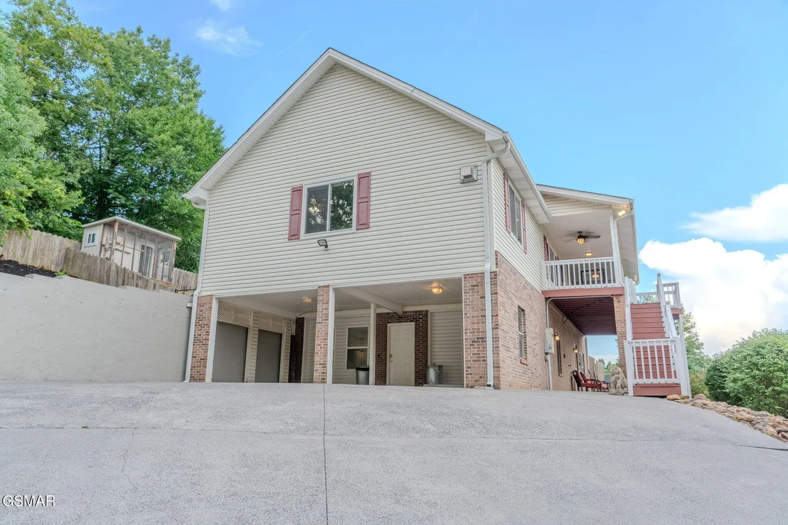Photo of 1110 Hide Away Lane
