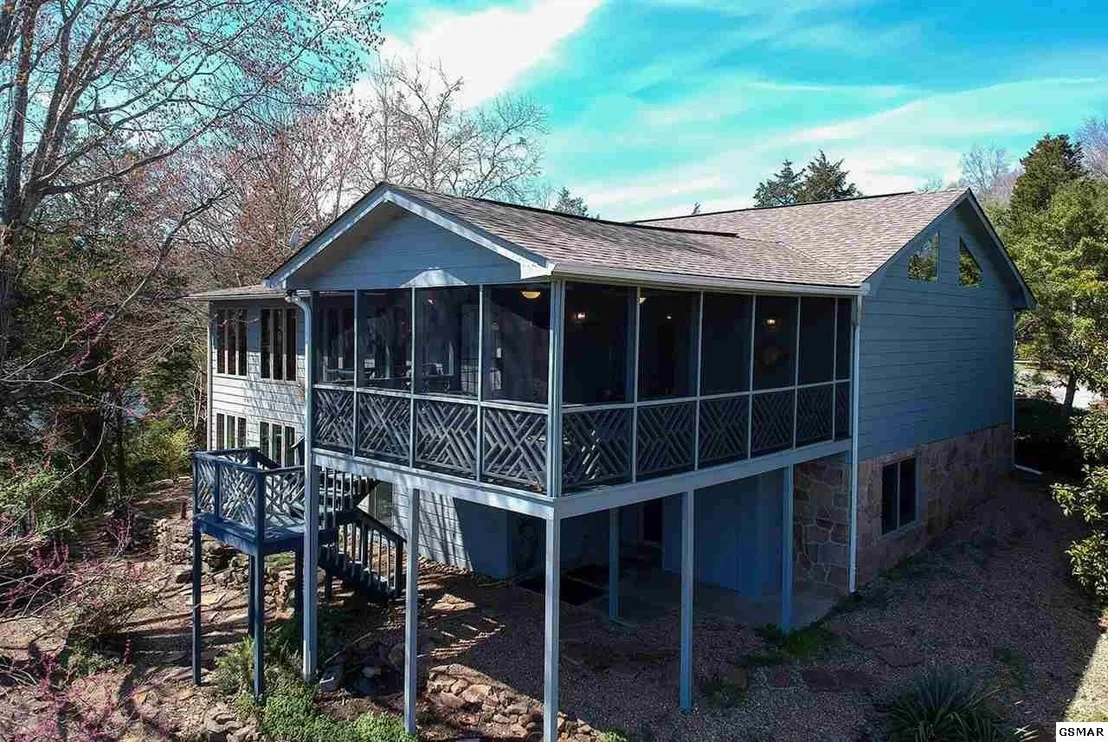 Photo of 1870 RIDGECREST Drive