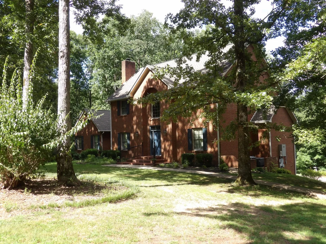 Photo of 570 Gregson Pl