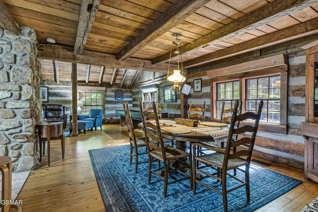 Photo of 2741 Mountain View Circle