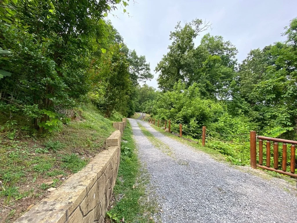 Photo of 2786 Overholt Trail