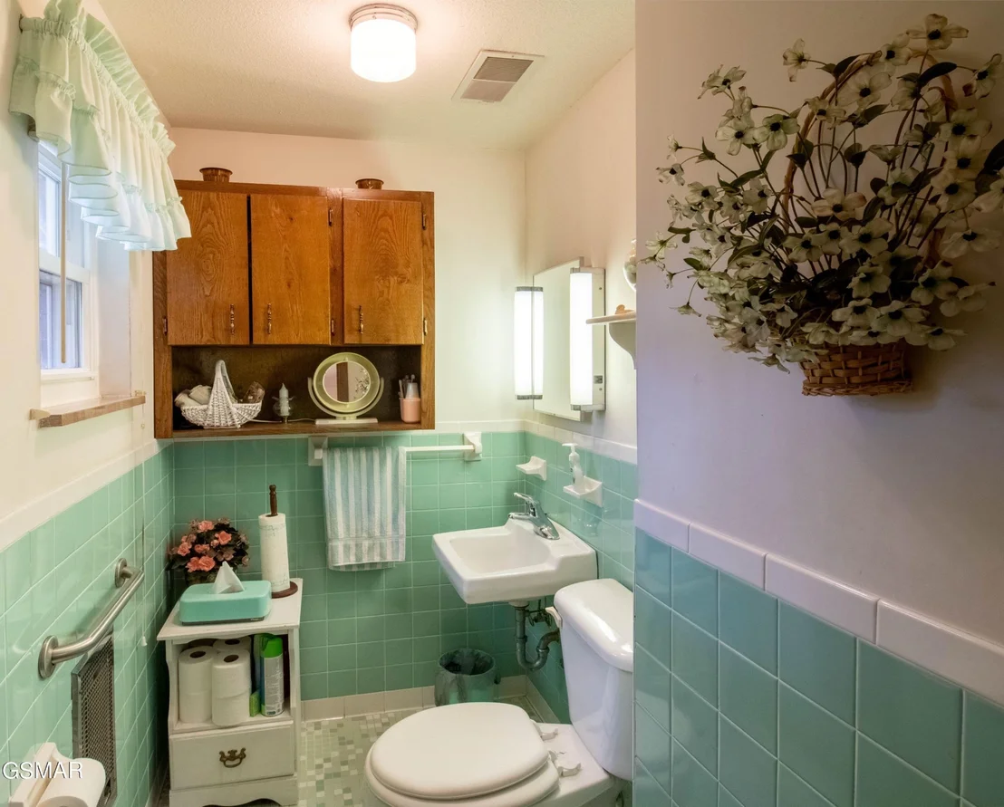 Photo of 1121 Mayors Drive