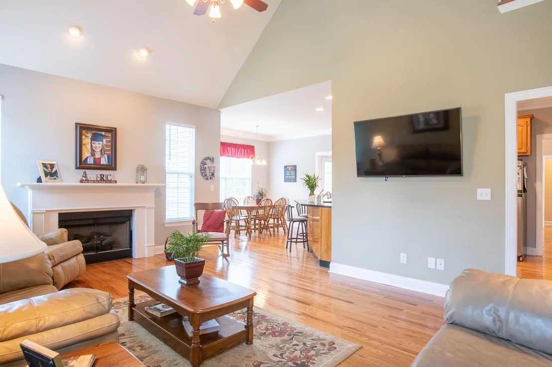 Photo of 425 Wildewood Trail