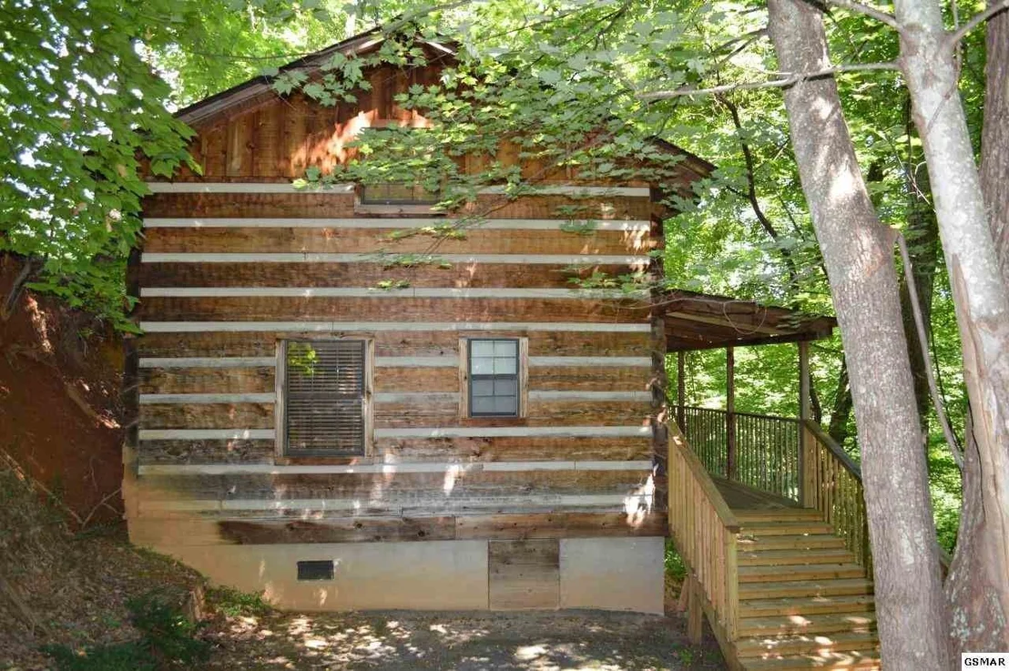 Photo of 1035 Elm Circle
