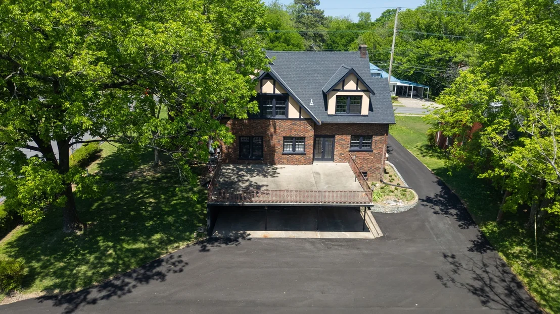 Photo of 1007 Poplar St