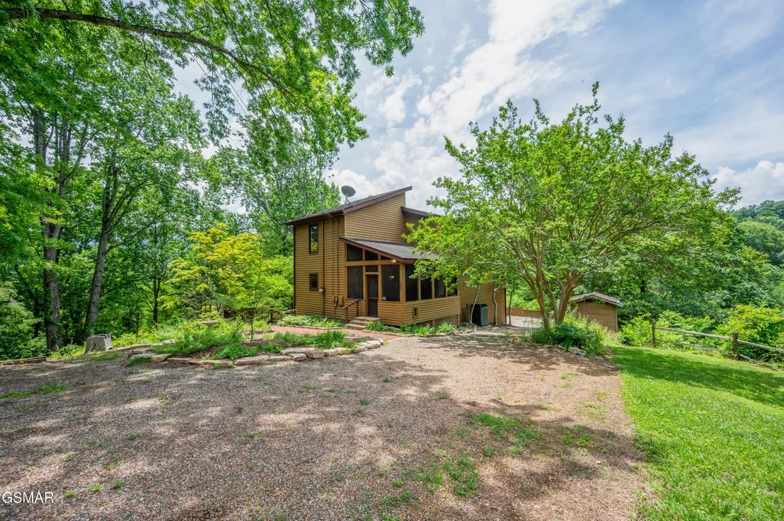 Photo of 2369 Goldrush Road