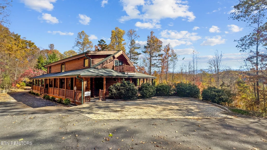 Photo of 2241 Legend Drive