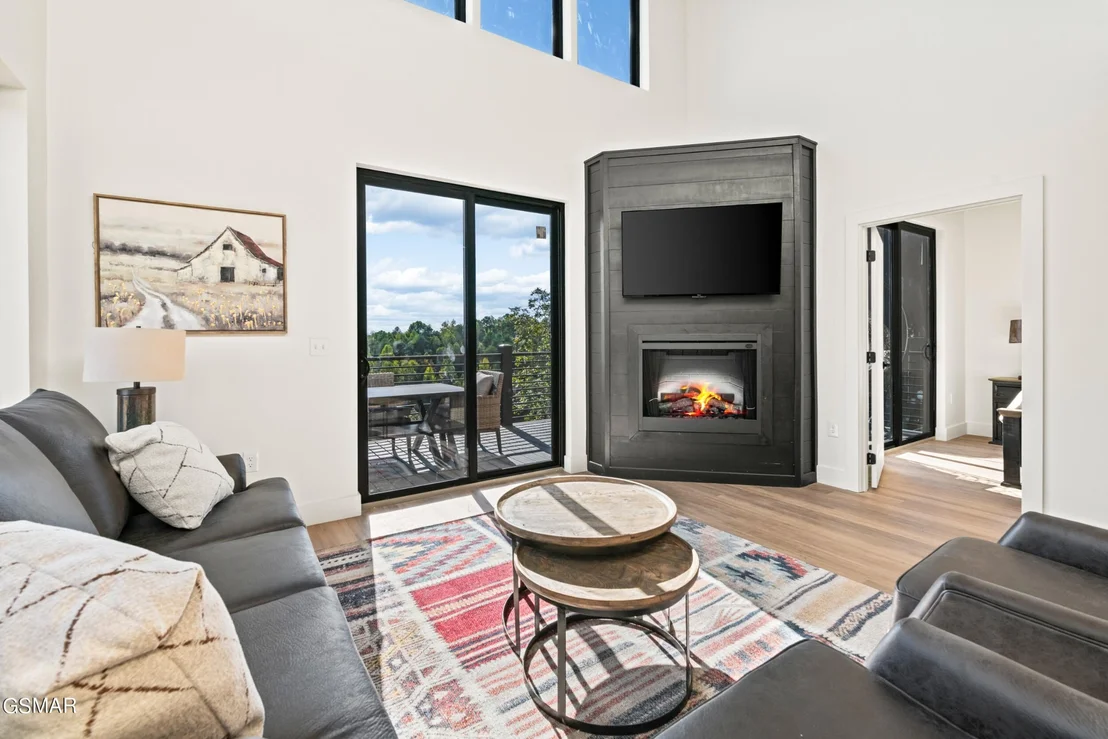 Photo of 405 Compass Point Way