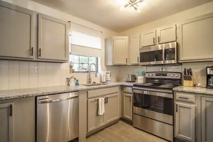Photo of 2875 Easy Street