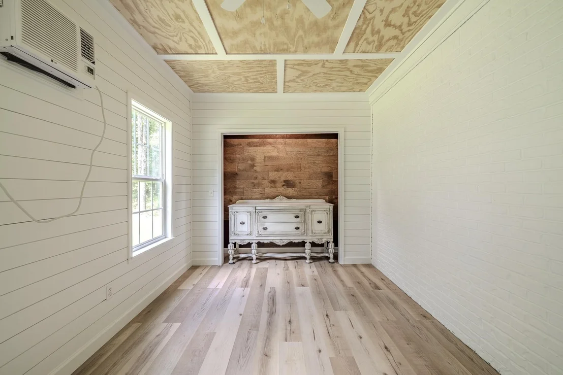 Photo of 330 ROBIN HOOD LOOP