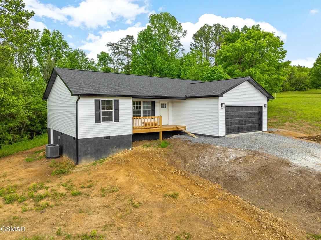 Photo of 1033 Cedar Ln