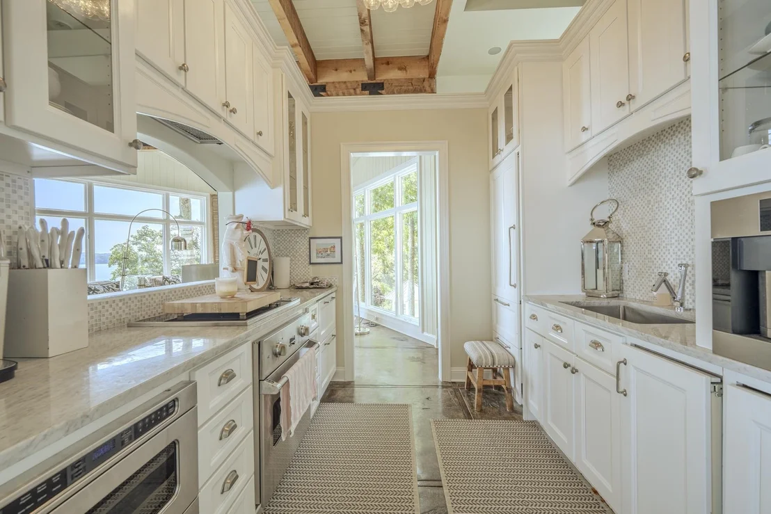 Photo of 199 LAKESHORE LN
