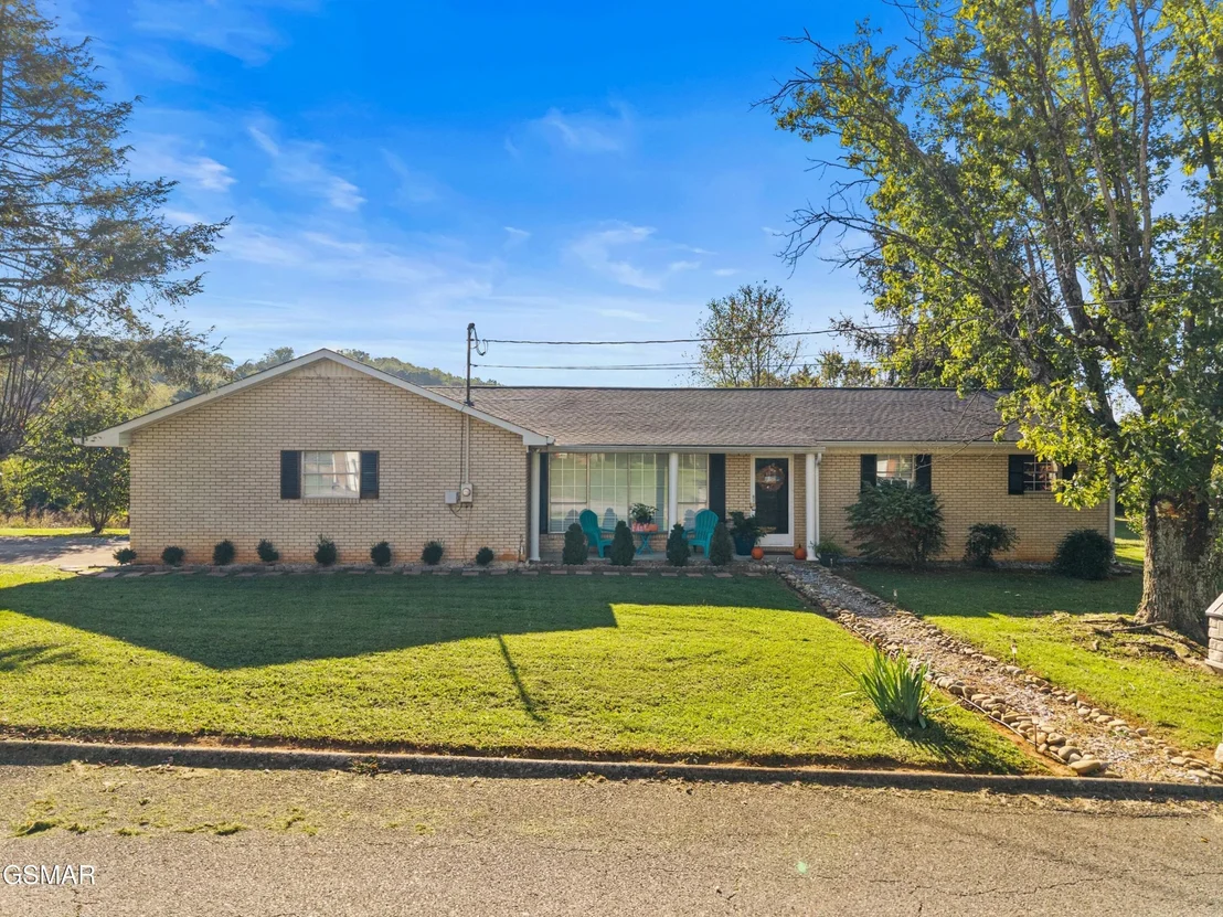 Photo of 3245 Emerald Avenue