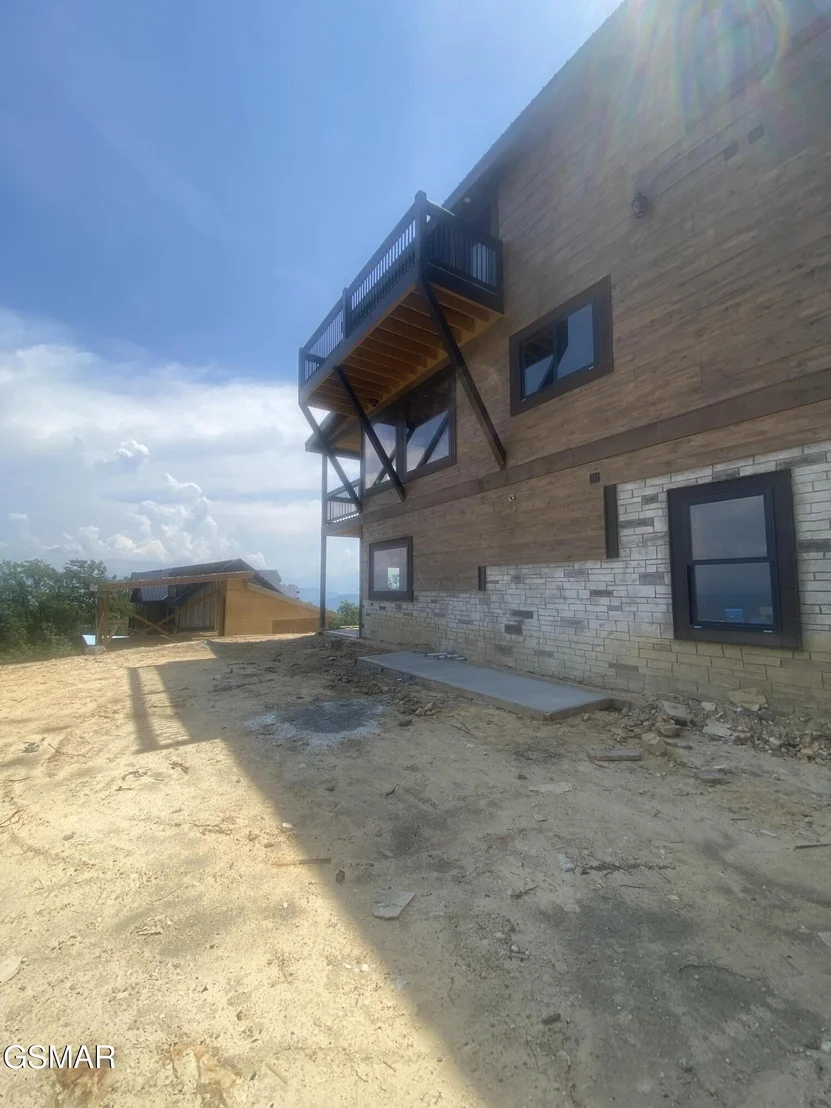Photo of 2129 Ross Way