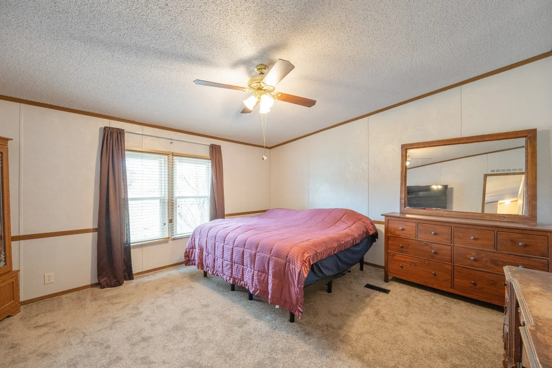 Photo of 850 Robertson Rd