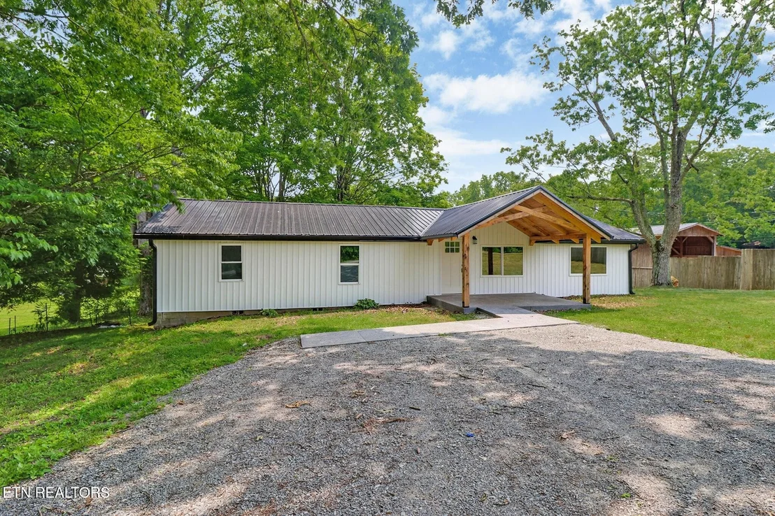 Photo of 1095 Franklin Rd