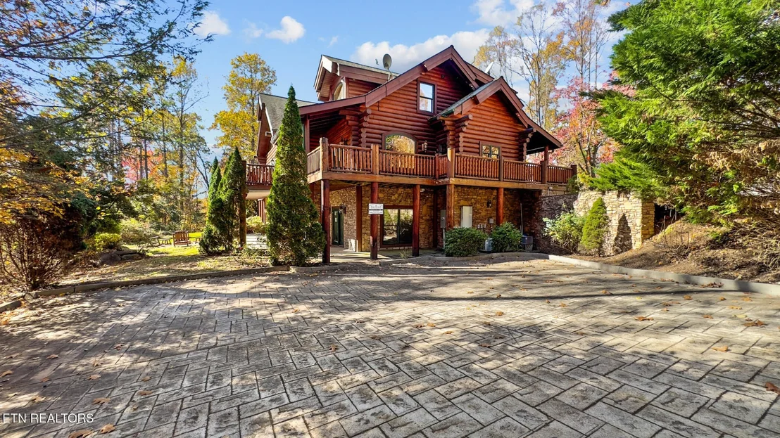 Photo of 2241 Legend Drive
