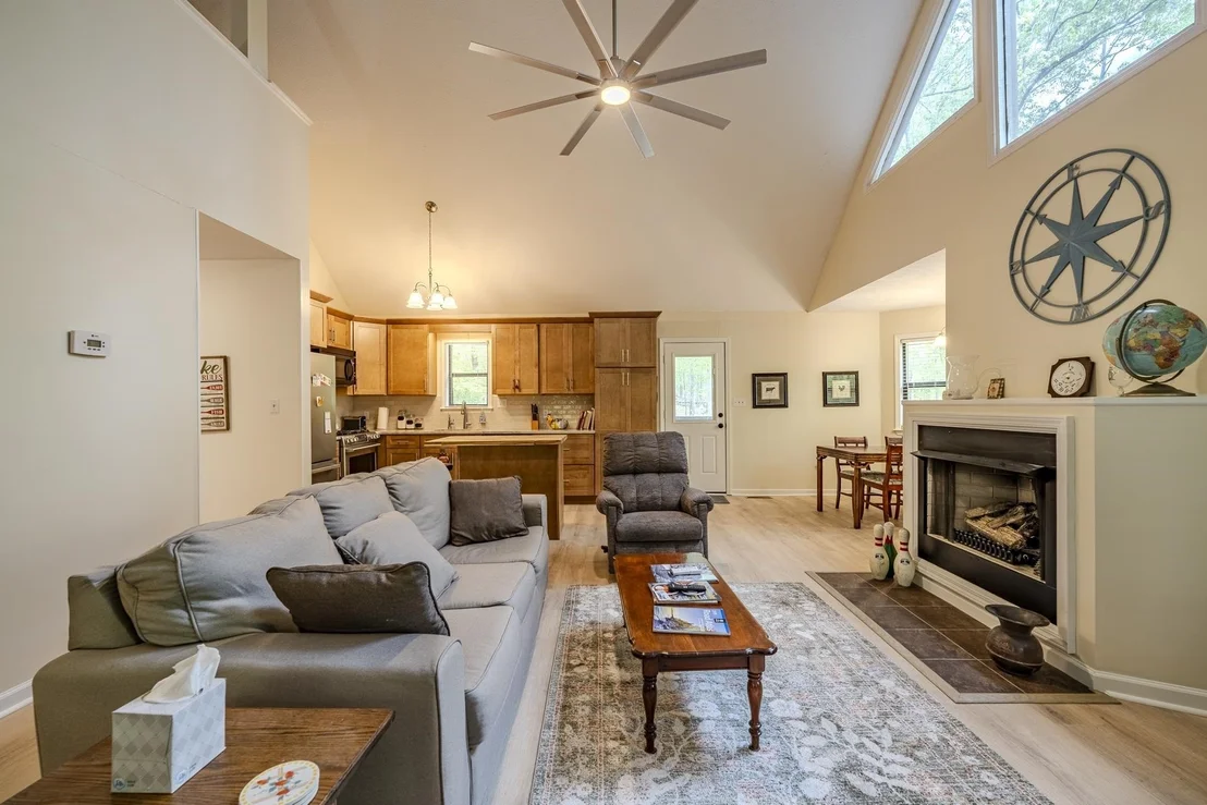 Photo of 325 MURRAY LN
