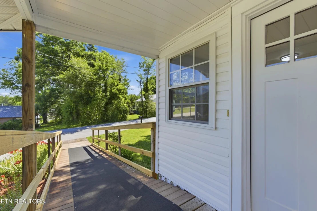 Photo of 212 Sunset Drive