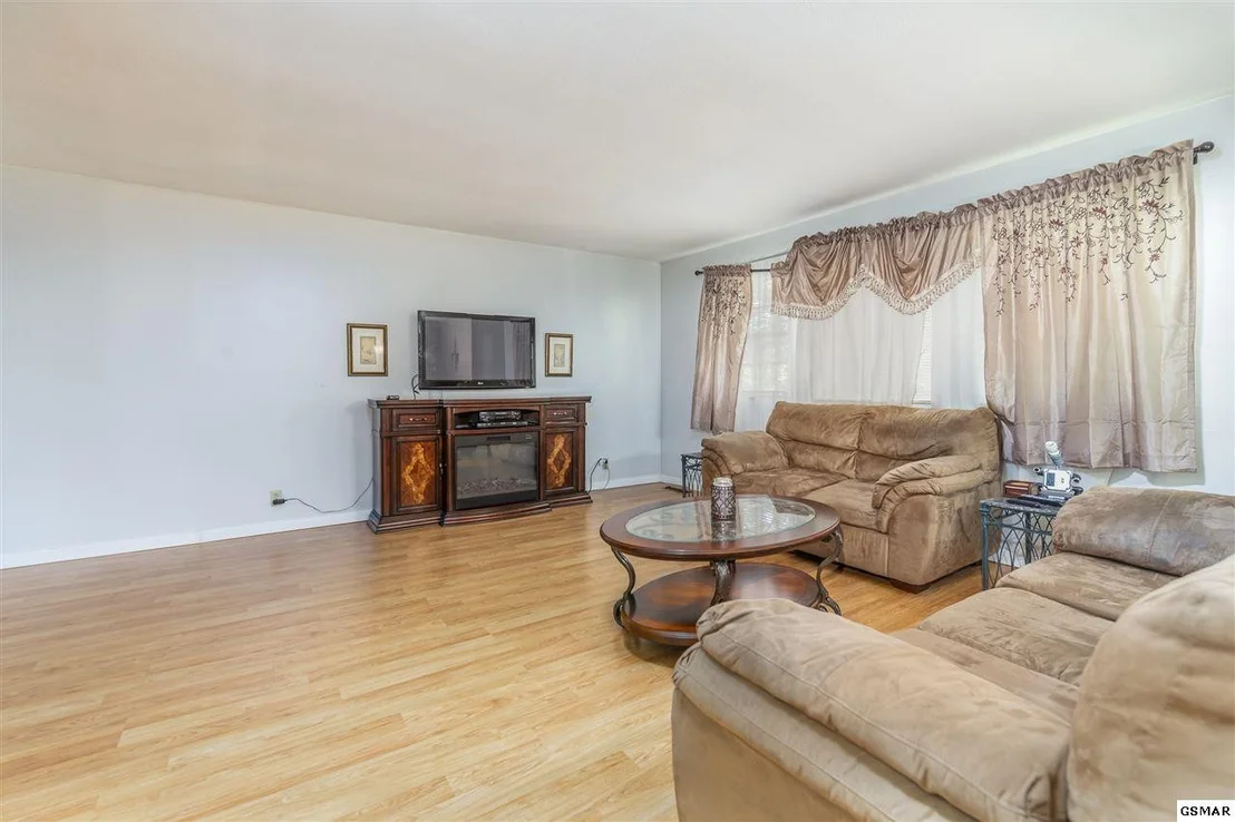 Photo of 307 McMaster Place