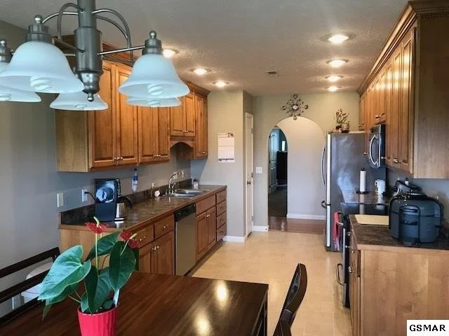 Photo of 619 Southview Circle