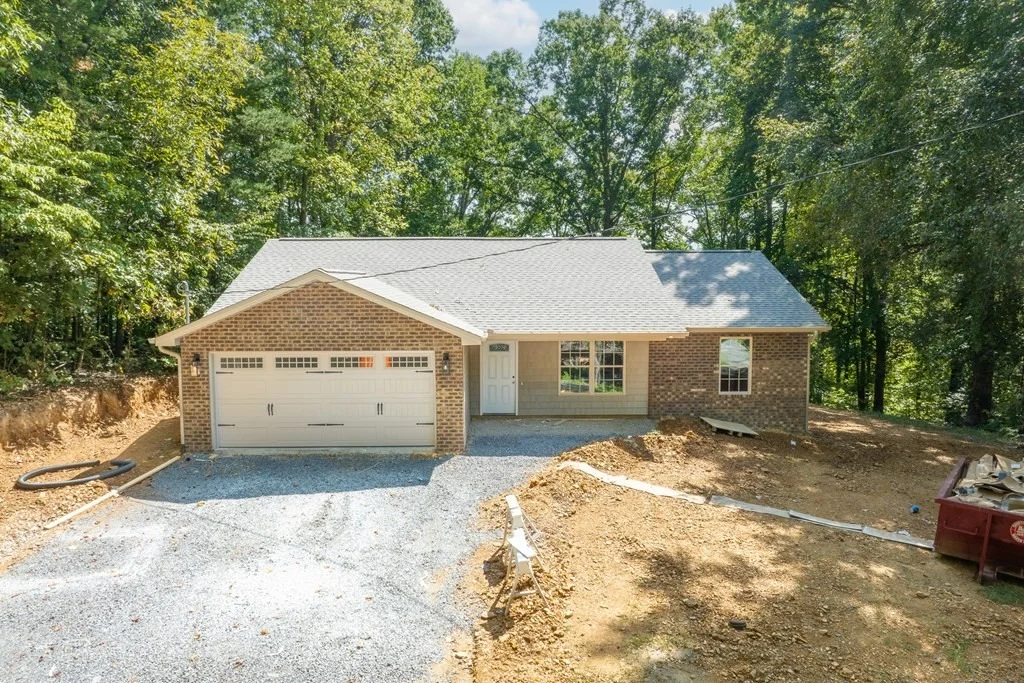 Photo of 1420 S Circle Drive