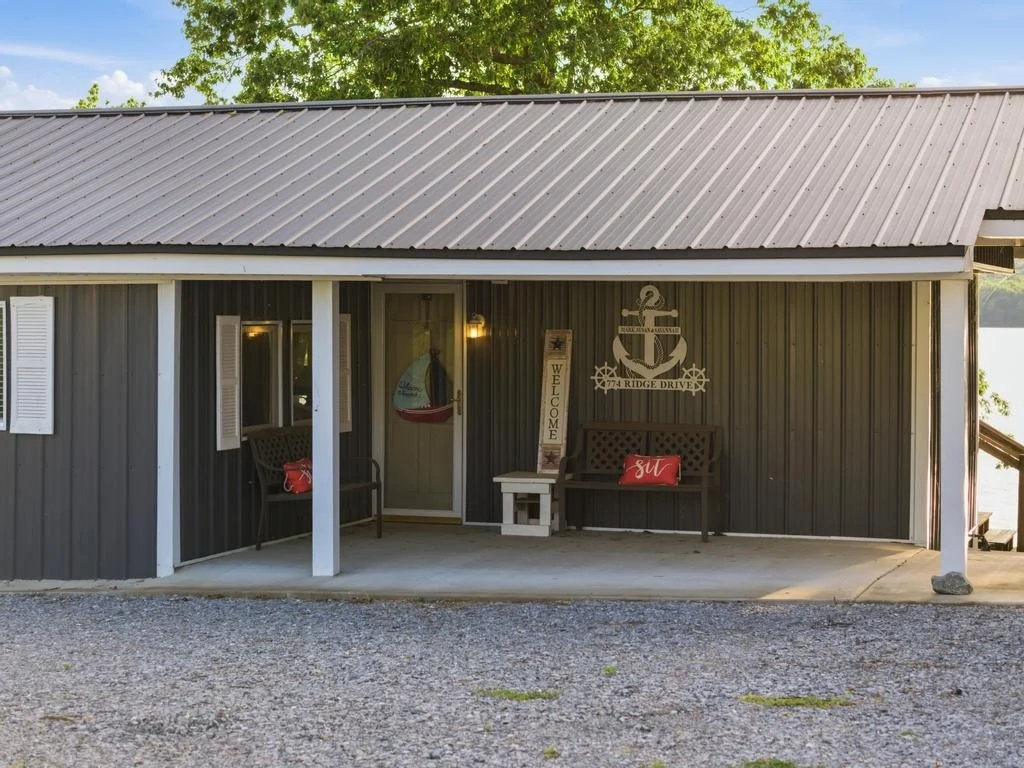 Photo of 774 Ridge Dr