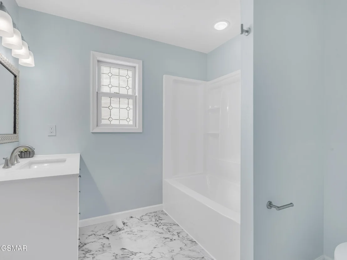 Photo of 413 Glenns Lea